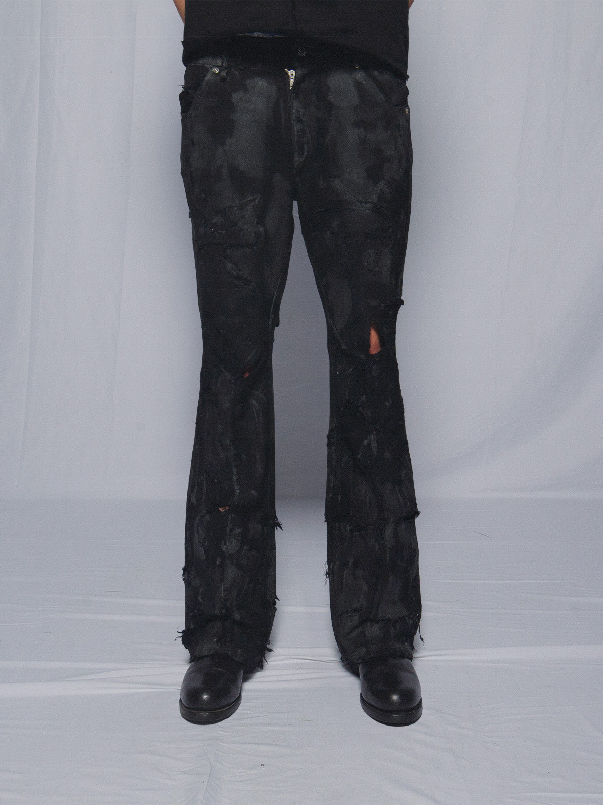 BLACK FLARED WAXED DENIM