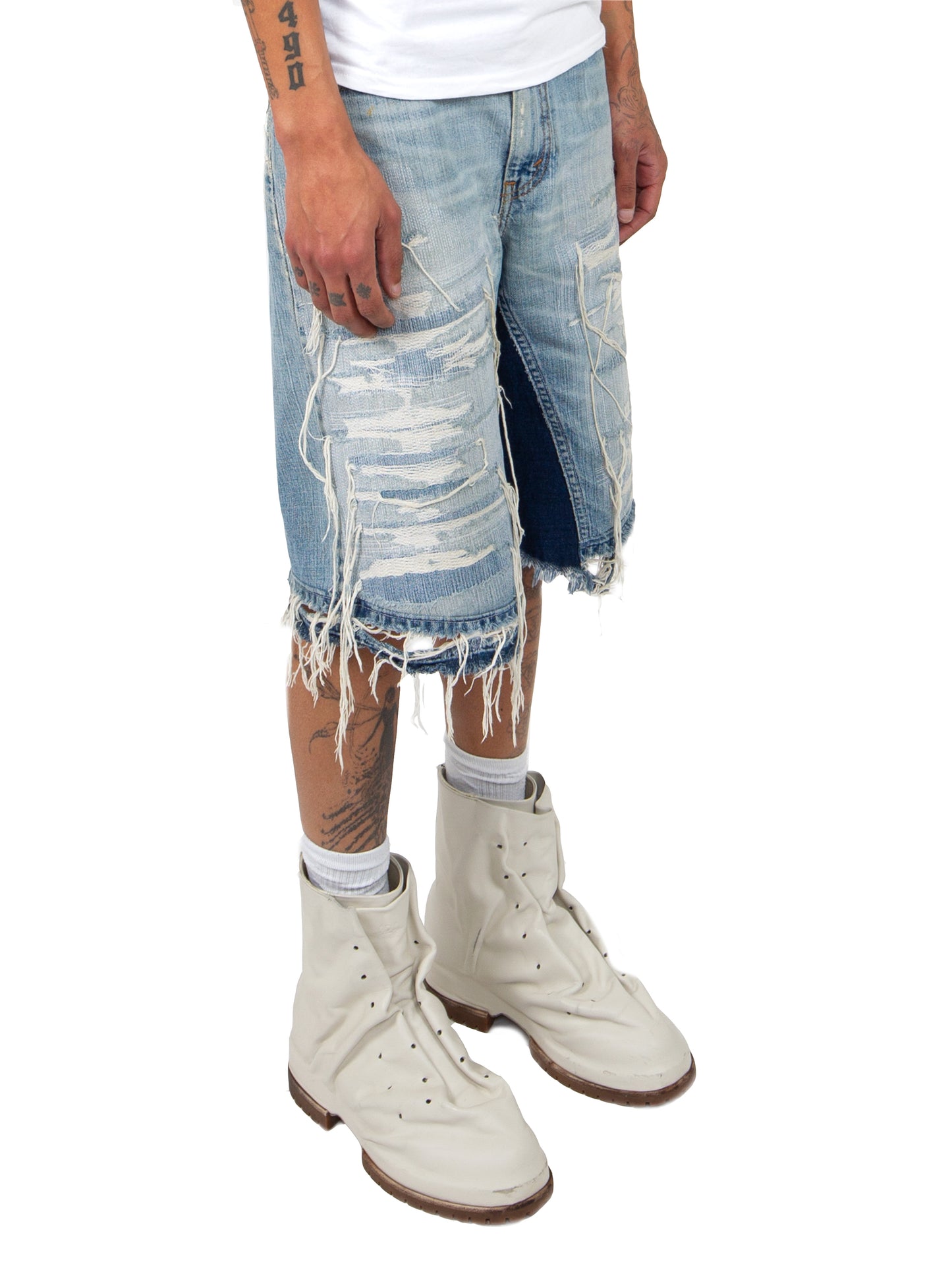 DISTRESSED DENIM SHORT "HOLIDAY"