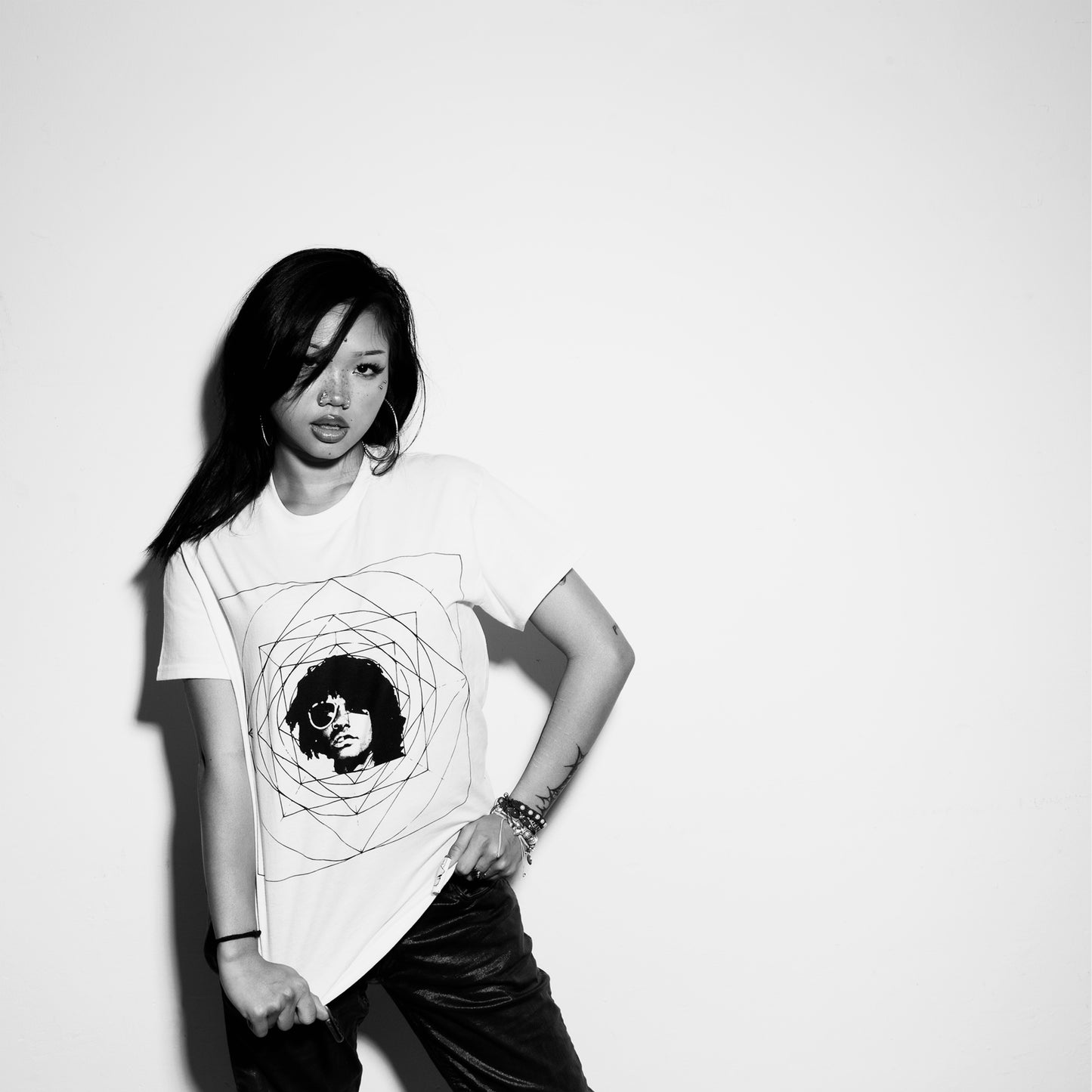 27/300 Tee