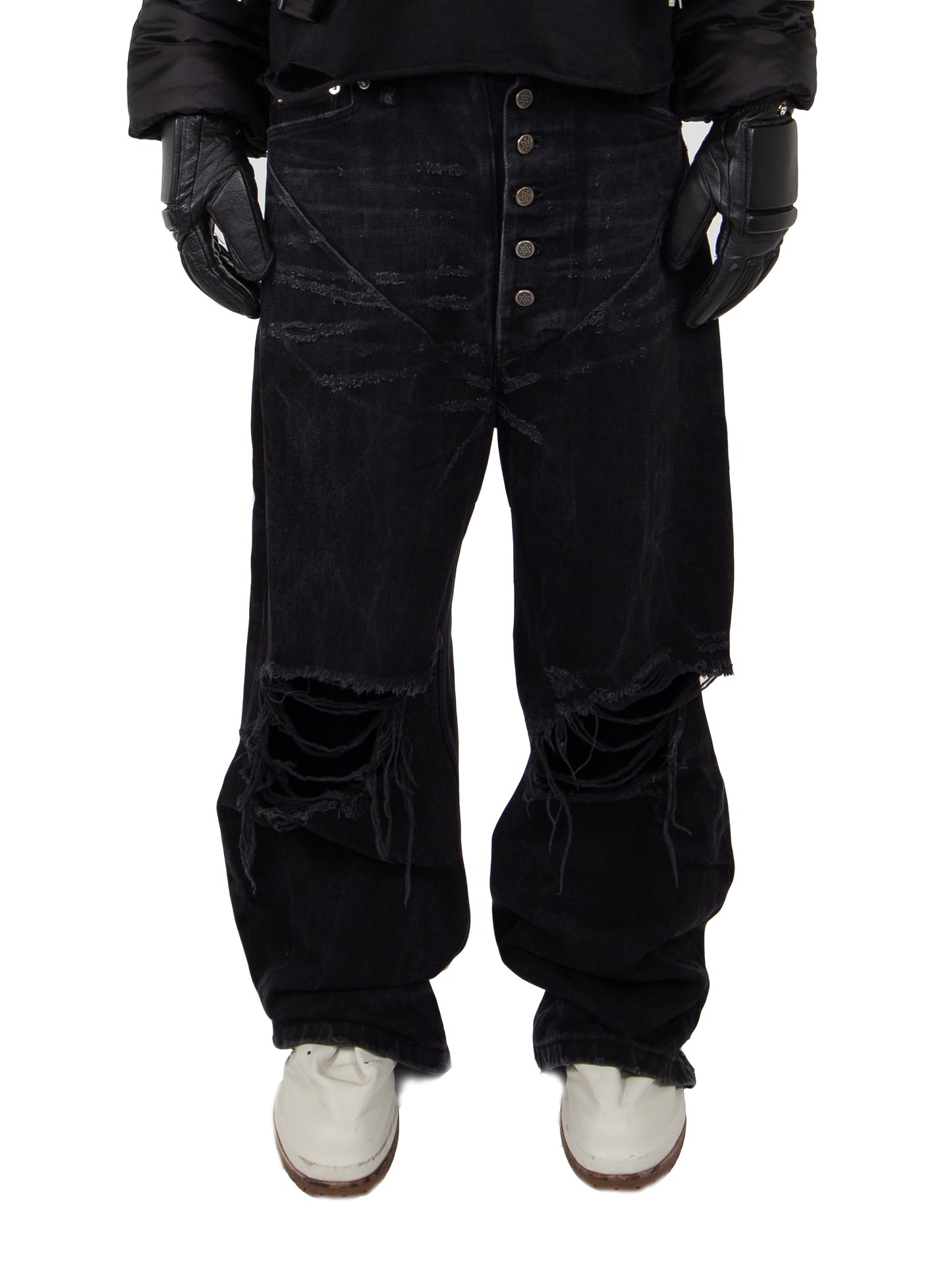 BLACK DISTRESSED RELAXED DENIM