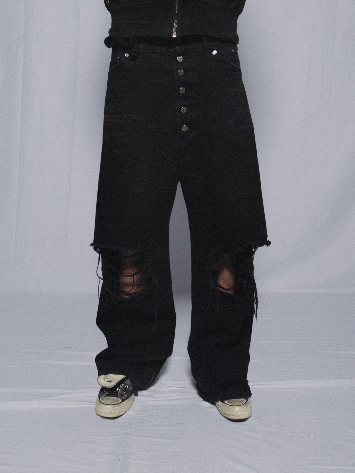 BLACK RELAXED DENIM