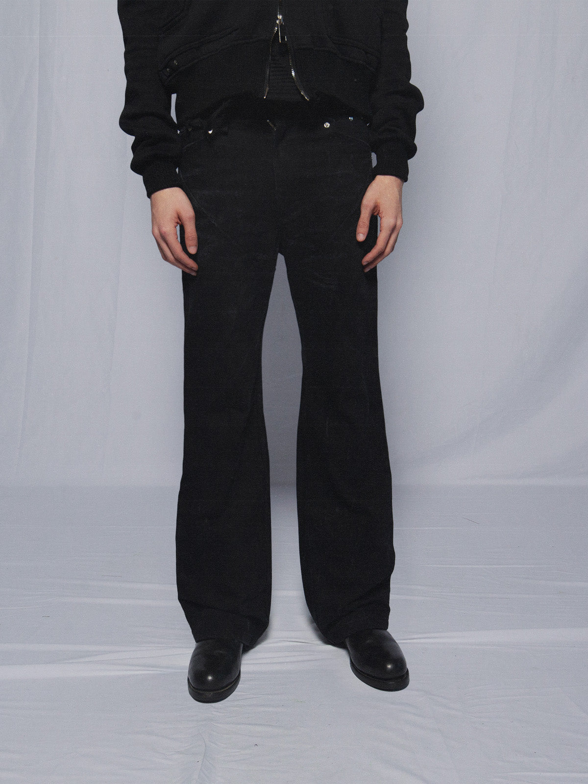 PERFECT FLARED BLACK DENIM