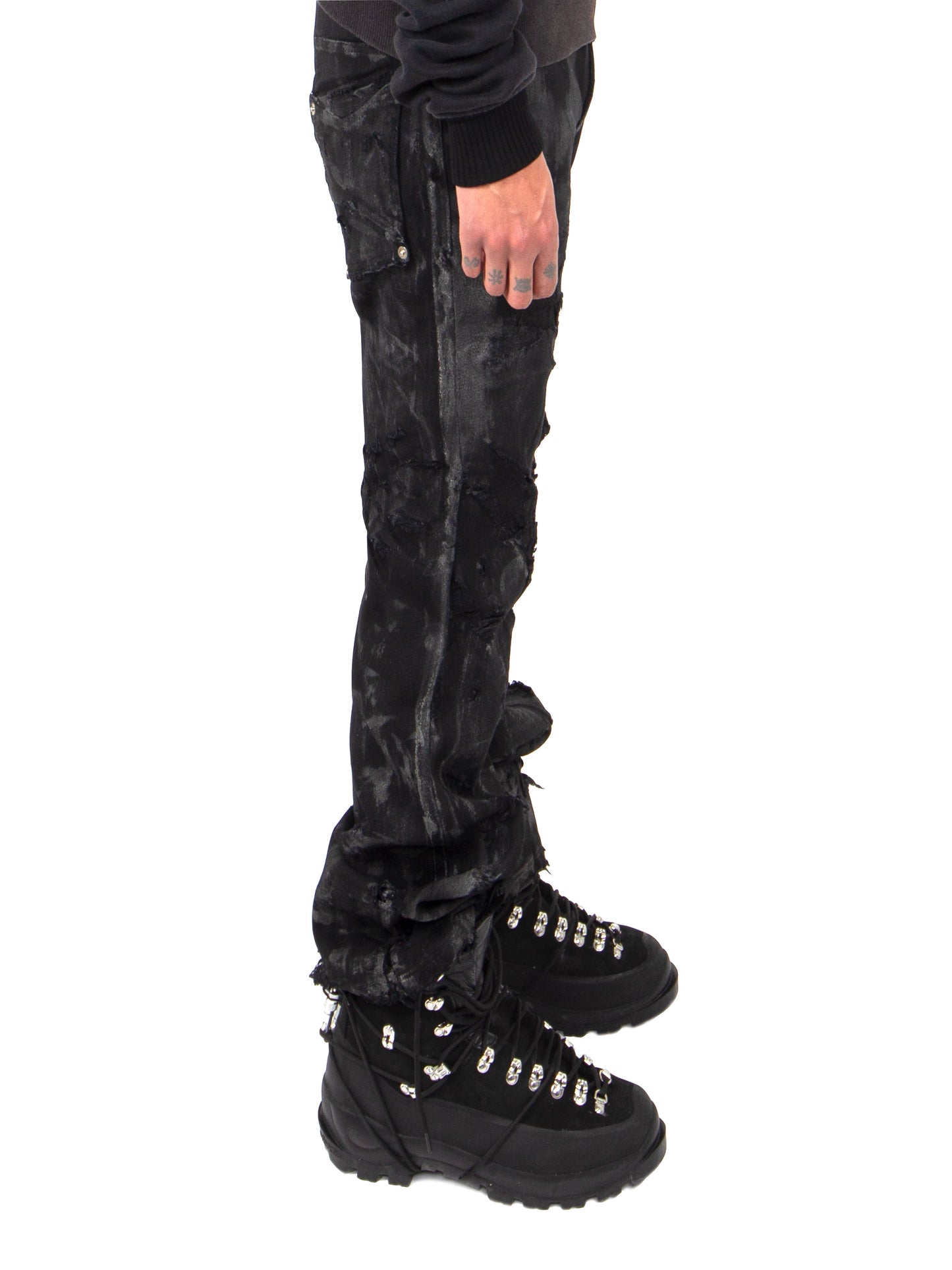 BLACK FLARED WAXED DENIM